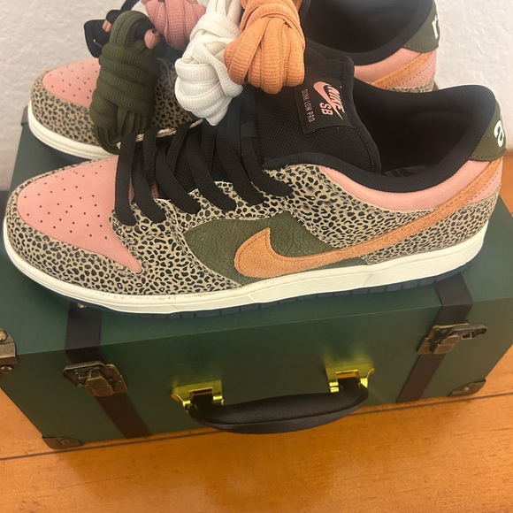 Nike SB Arts-Rec with limited edition box trunk - Picture 2 of 3